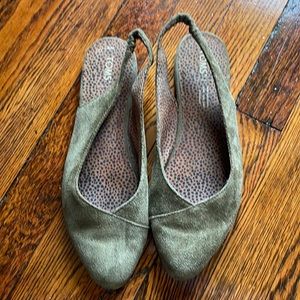 Dark green Toms flats
